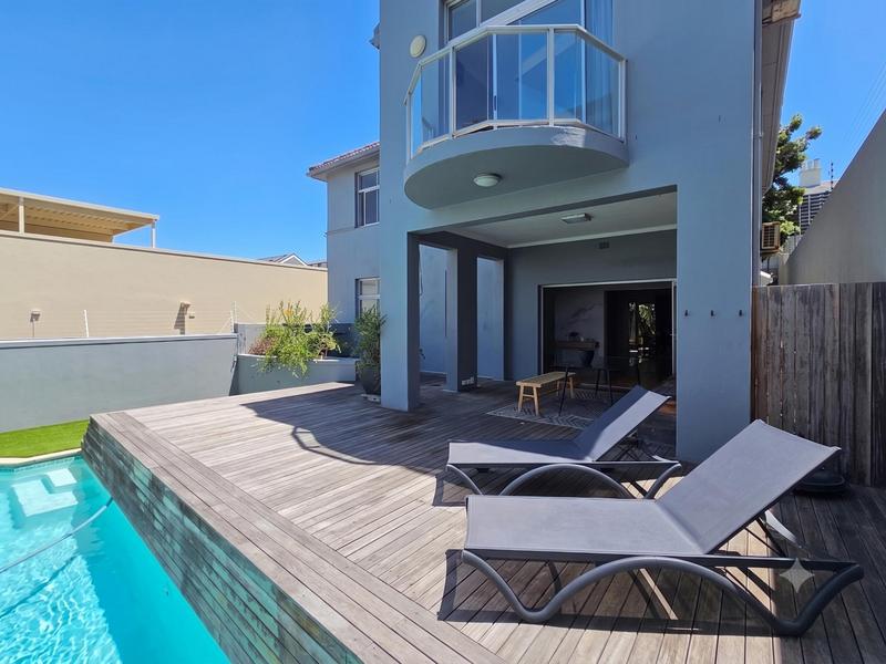 4 Bedroom Property for Sale in Bantry Bay Western Cape